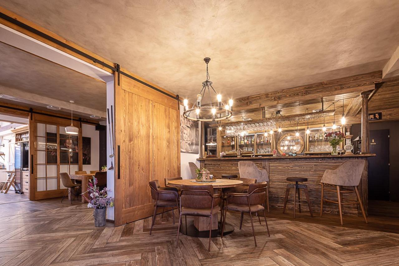 Hotel Mclimon Nový Jičín Екстериор снимка