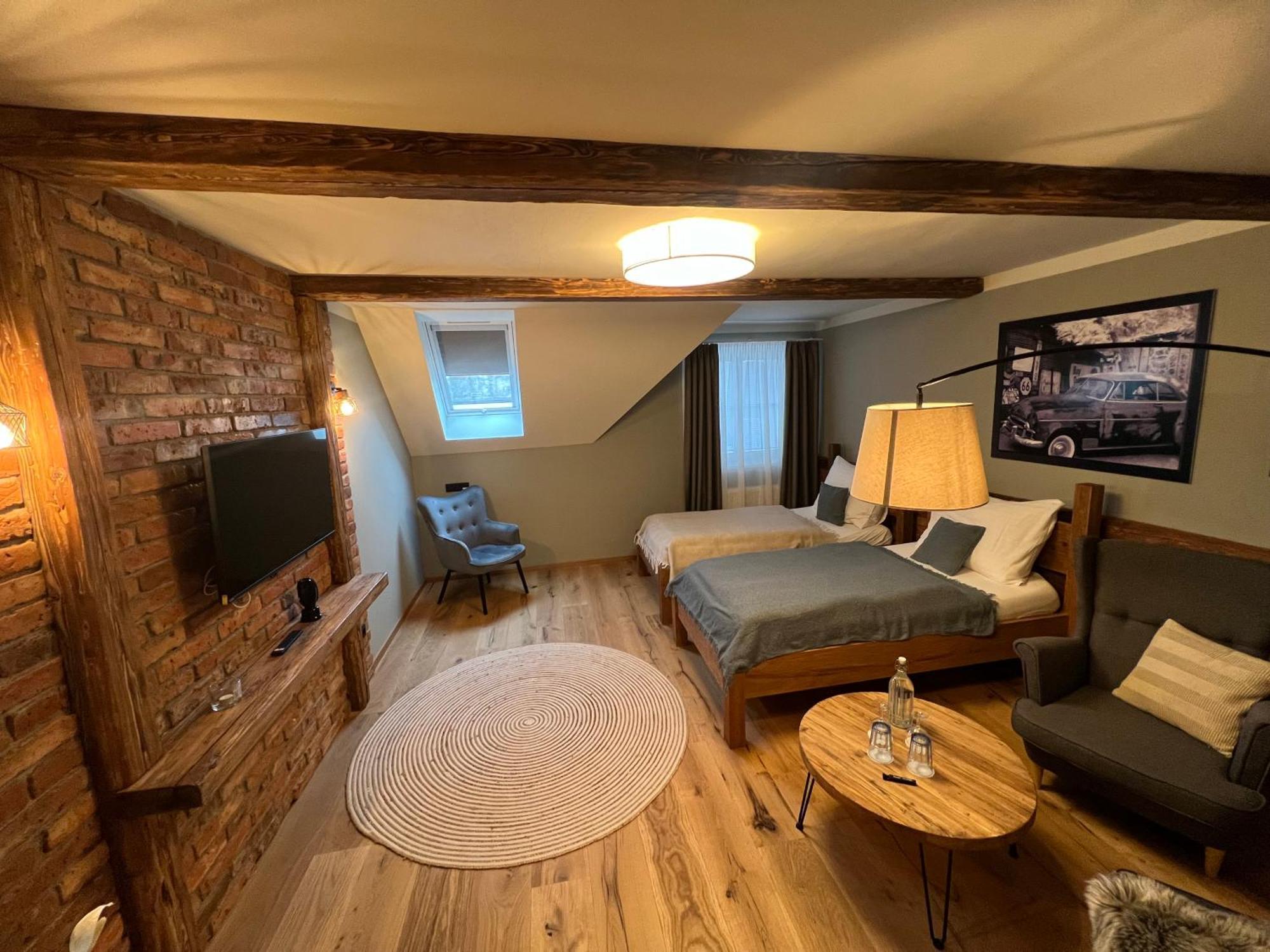 Hotel Mclimon Nový Jičín Екстериор снимка
