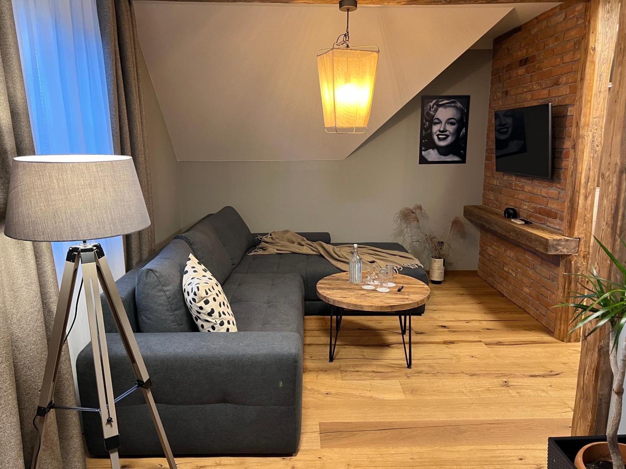 Hotel Mclimon Nový Jičín Екстериор снимка