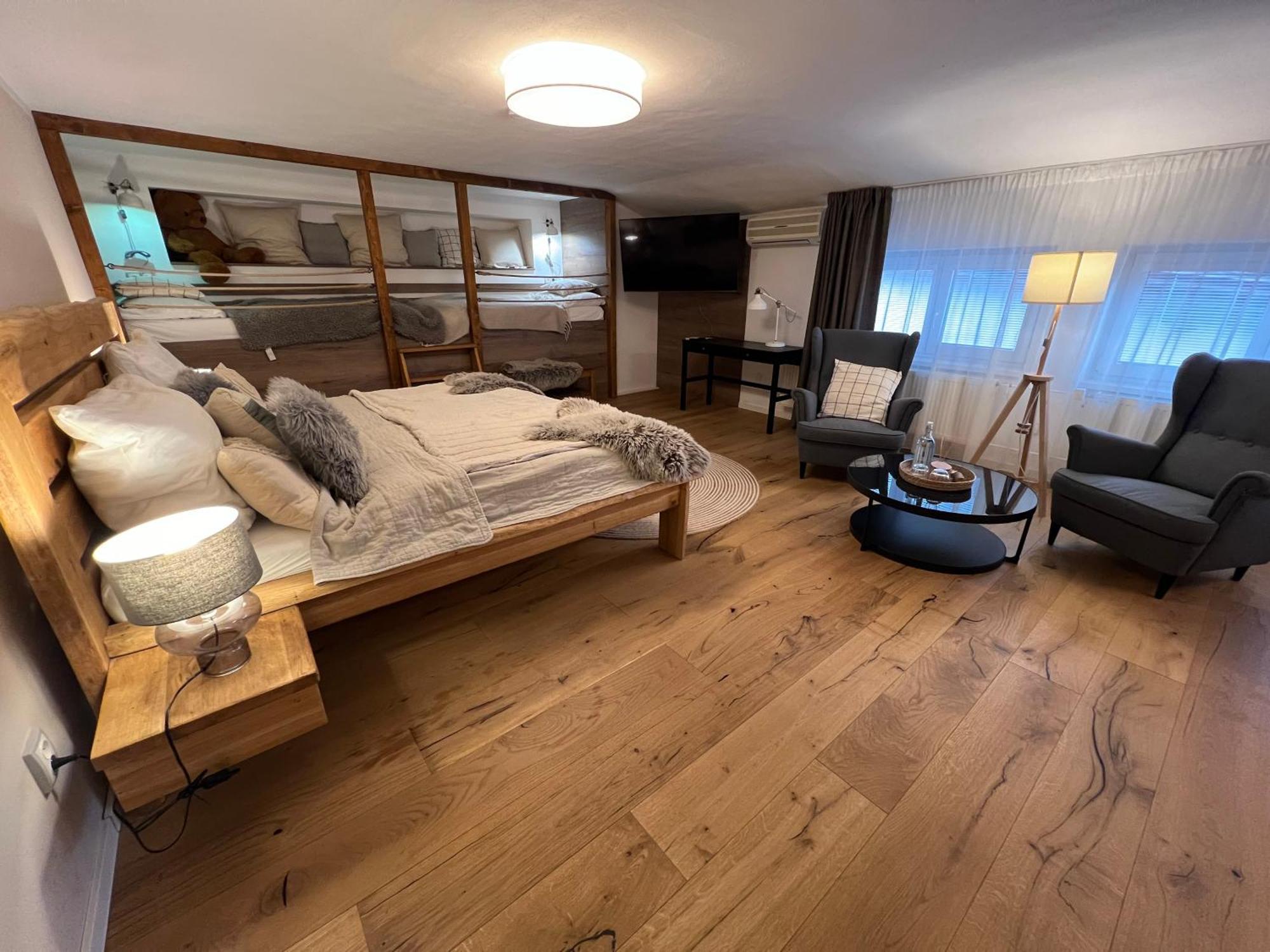Hotel Mclimon Nový Jičín Екстериор снимка