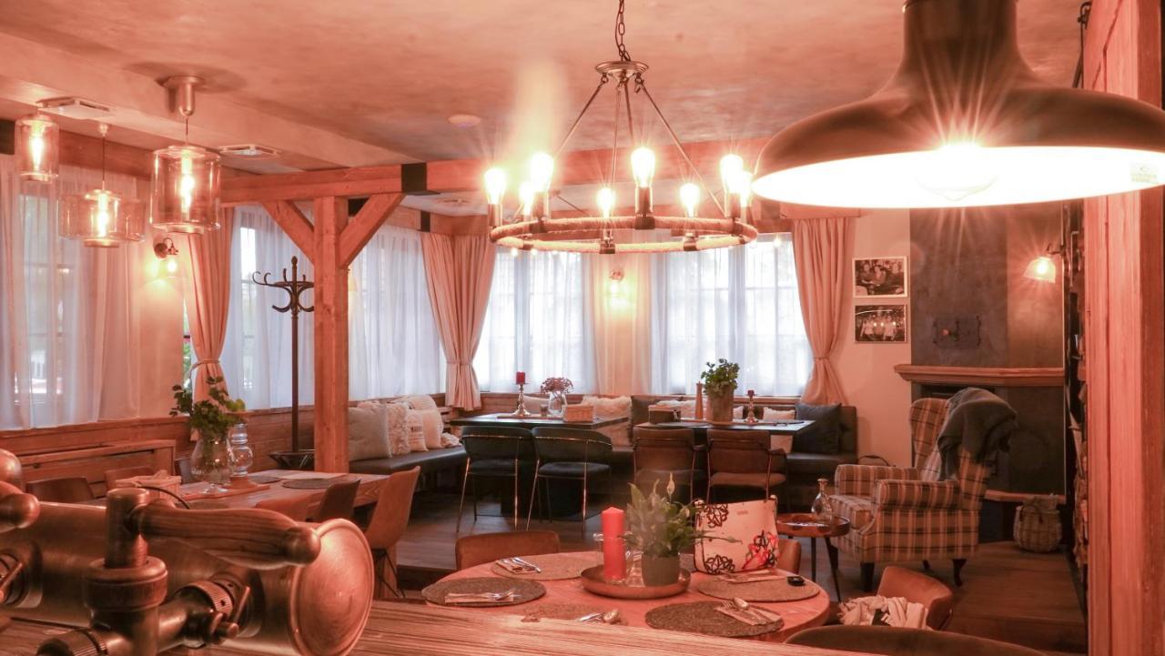 Hotel Mclimon Nový Jičín Екстериор снимка