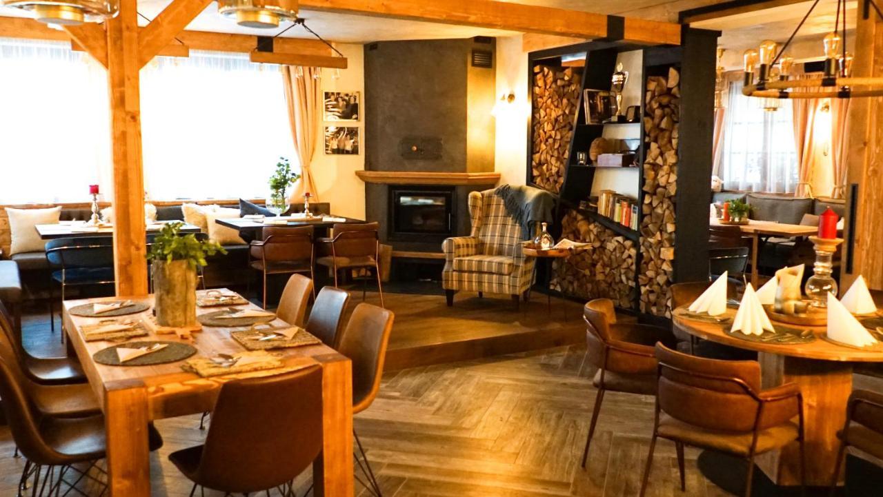 Hotel Mclimon Nový Jičín Екстериор снимка